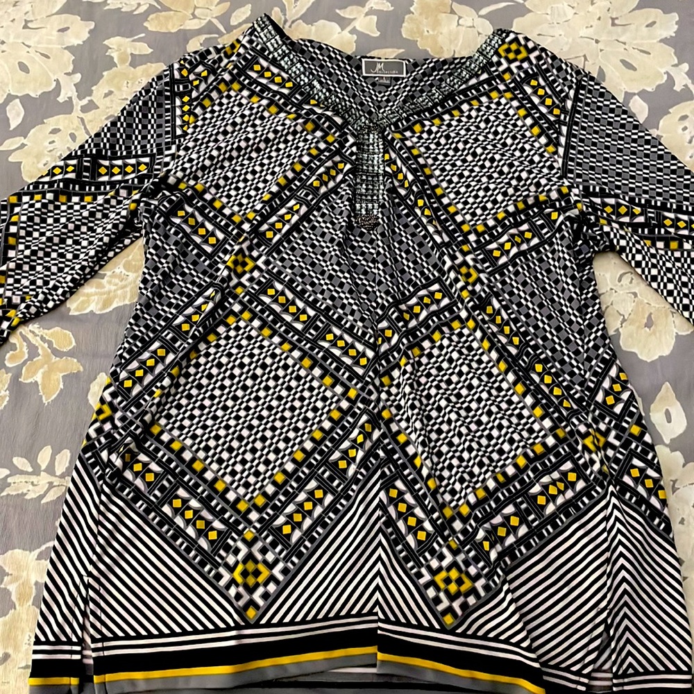 Like new!! JM collection blouse/tunic